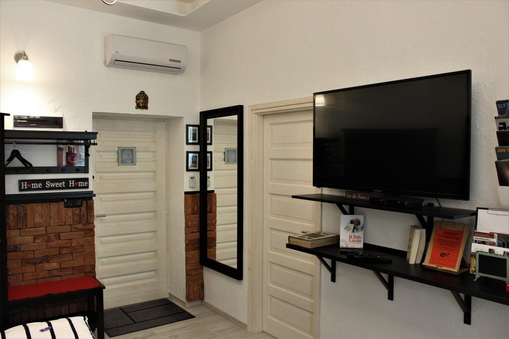 Belvarosi Apartmanszallo - Кишкунфеледьхаза Экстерьер фото