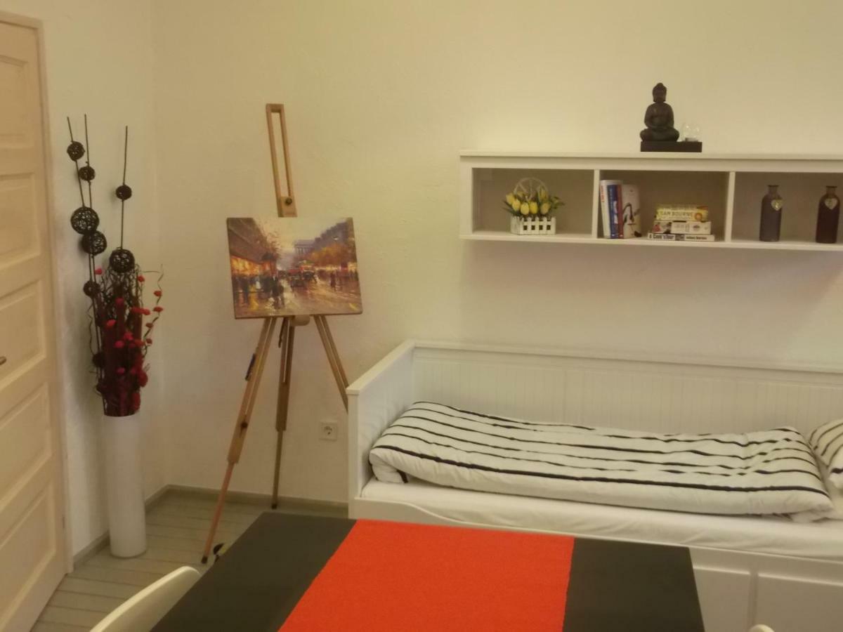 Belvarosi Apartmanszallo - Кишкунфеледьхаза Экстерьер фото